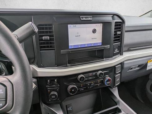 New 2026 Ford F250 XLT w/ FX4 Off-Road Package image 11