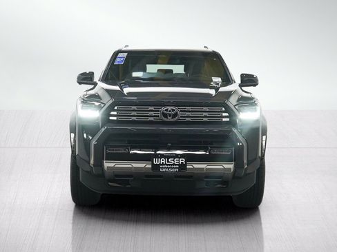Used 2025 Toyota 4Runner Limited AWD/4WD image 8