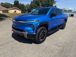 Used 2026 Chevrolet Silverado EV Trail Boss AWD/4WD video 1