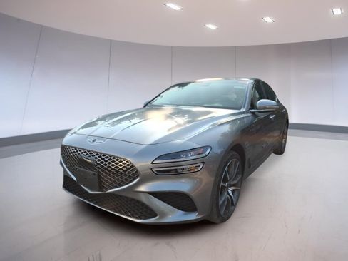 Used 2025 Genesis G70 2.5T AWD/4WD image 2