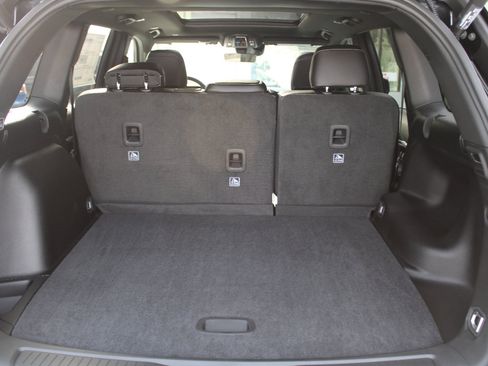 New 2025 Jeep Grand Cherokee Limited w/ Trailer Tow Package image 32