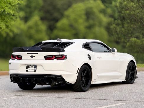 Used 2020 Chevrolet Camaro LT RWD image 11