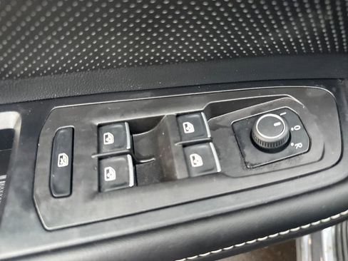 Used 2024 Volkswagen Atlas SE w/ Black Wheel Package FWD image 17
