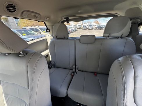 Used 2015 Toyota Sienna XLE w/ XLE Navigation Package AWD/4WD image 13