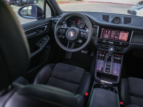 Certified 2023 Porsche Macan GTS AWD/4WD image 36