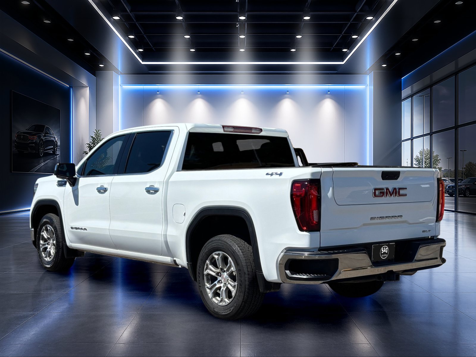 Used 2024 GMC Sierra 1500 SLT AWD/4WD image 6