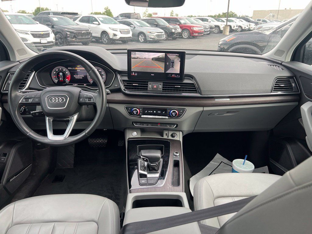 Used 2021 Audi Q5 2.0T Premium Plus w/ Premium Plus Package AWD/4WD image 5
