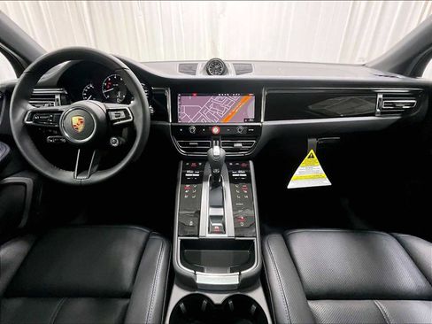New 2026 Porsche Macan image 14