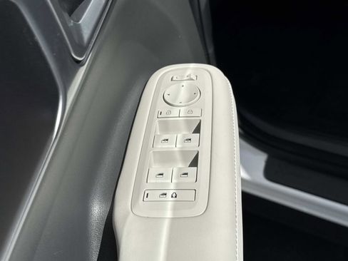 Used 2025 Hyundai Santa Fe SEL image 28