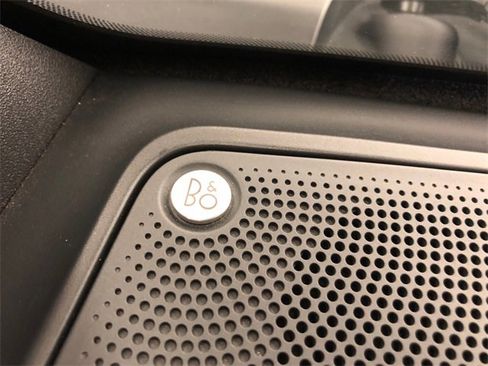 Used 2024 Ford Bronco Badlands image 16