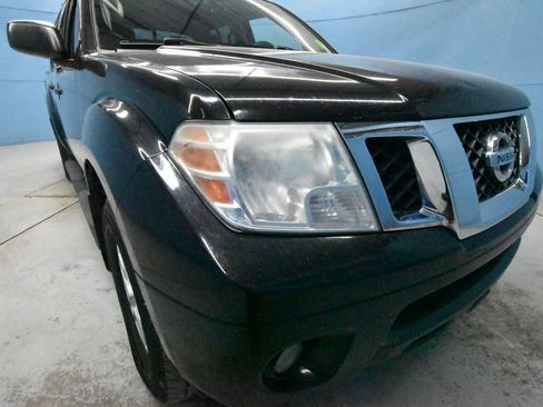 Used 2017 Nissan Frontier SV w/ SV Value Truck Package AWD/4WD image 38
