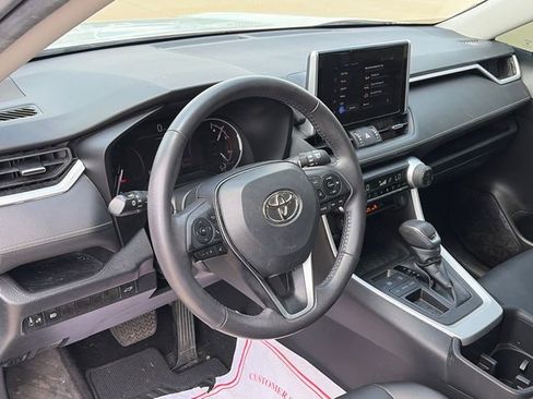 Used 2023 Toyota RAV4 XLE Premium image 16