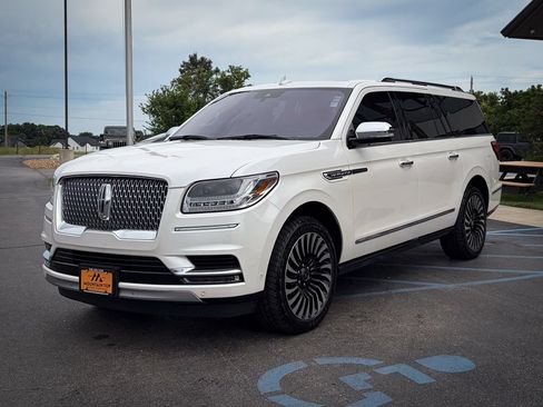 Used 2018 Lincoln Navigator L Black Label AWD/4WD image 25
