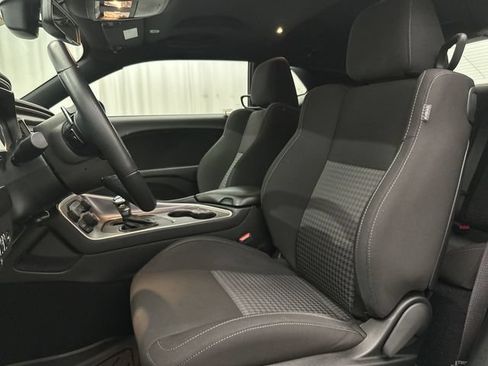 Used 2022 Dodge Challenger GT AWD/4WD image 17