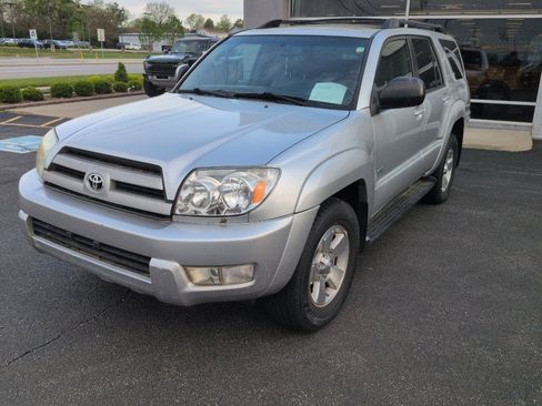 Used 2004 Toyota 4Runner SR5 image 1