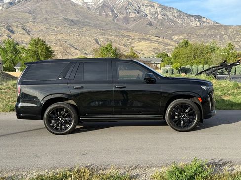Used 2022 Cadillac Escalade Sport Platinum AWD/4WD image 8
