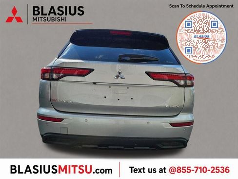 Used 2025 Mitsubishi Outlander ES AWD/4WD image 23