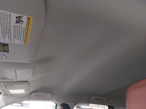 Used 2024 Ford Maverick Lariat image 32