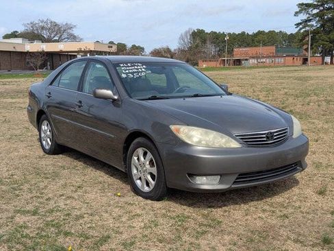 Used 2005 Toyota Camry V6 image 1