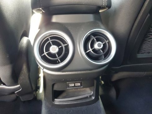 Used 2018 Alfa Romeo Stelvio Ti Sport image 18