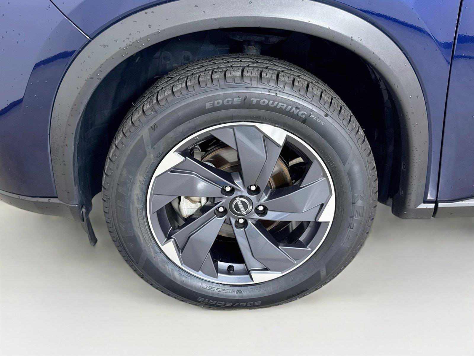 Used 2025 Nissan Rogue SV FWD image 28