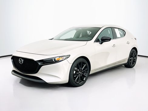 Used 2024 MAZDA MAZDA3 s FWD image 3