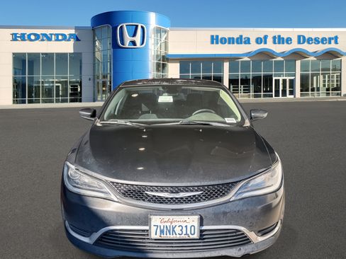 Used 2016 Chrysler 200 Limited w/ Anniversary Edition FWD image 2