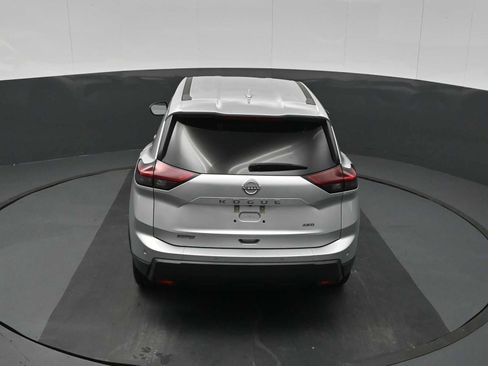 Used 2025 Nissan Rogue SV AWD/4WD image 15