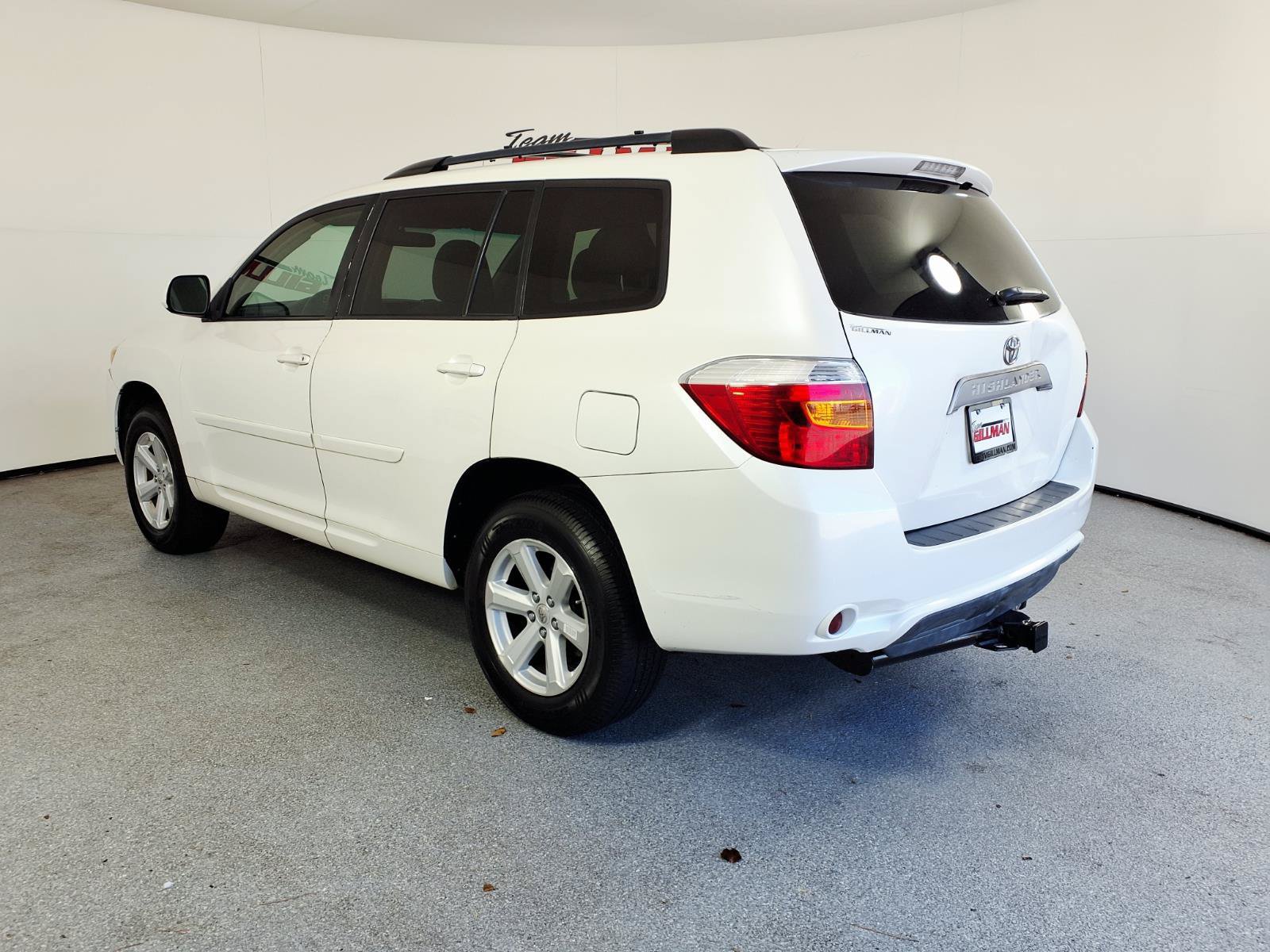 Used 2010 Toyota Highlander 2WD w/ Convenience Pkg image 4