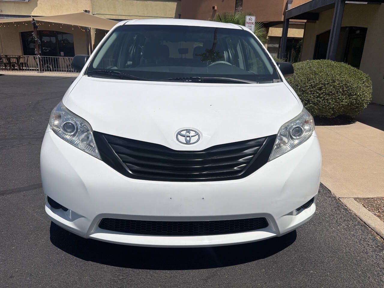 Used 2014 Toyota Sienna L FWD image 7