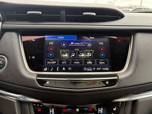 Used 2024 Cadillac XT5 Premium Luxury image 16