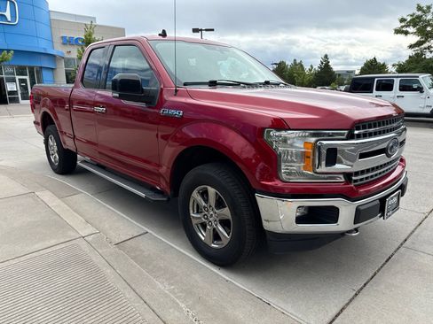 Used 2020 Ford F150 XLT w/ Equipment Group 302A Luxury AWD/4WD image 3