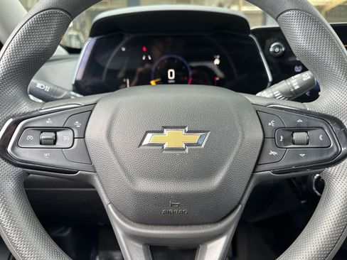 Used 2025 Chevrolet Trax LT image 25