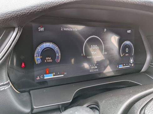 Used 2023 Jeep Grand Cherokee Altitude image 15