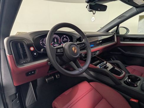 New 2026 Porsche Cayenne S AWD/4WD image 4