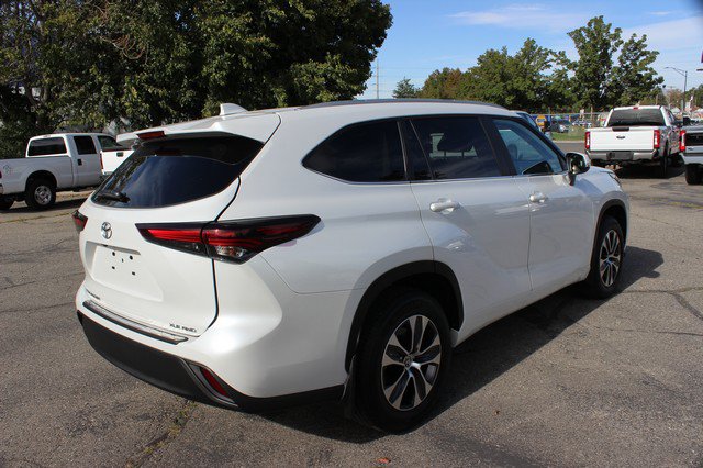 Used 2026 Toyota Highlander XLE AWD/4WD image 14