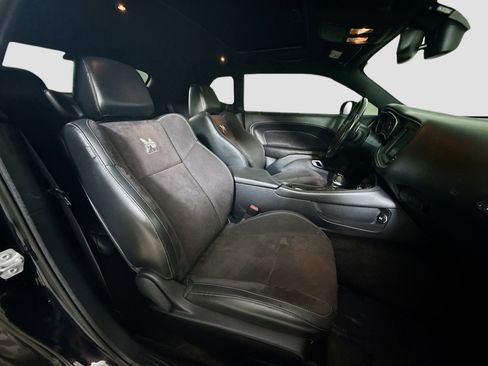 Used 2016 Dodge Challenger R/T Scat Pack w/ Leather Interior Group image 27