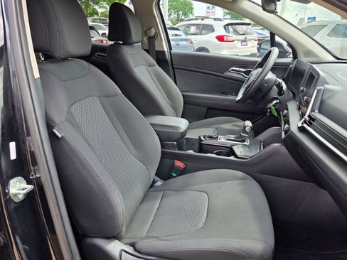 Used 2025 Kia Sportage LX FWD image 20
