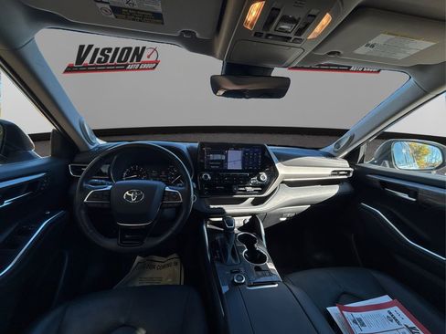 Used 2021 Toyota Highlander Limited image 30
