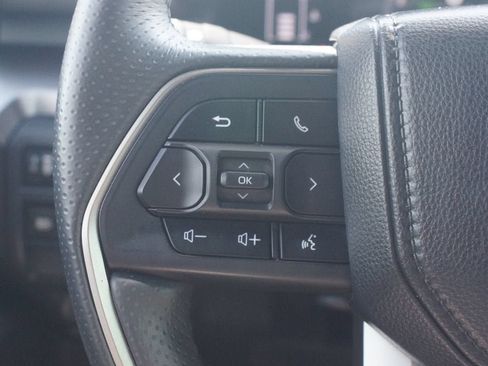 Used 2026 Toyota 4Runner SR5 AWD/4WD image 9