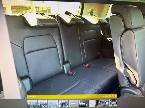 Used 2025 Nissan Pathfinder Platinum w/ Cargo Package AWD/4WD image 19