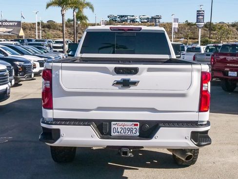 Used 2023 Chevrolet Silverado 2500 High Country w/ Safety Package II image 8