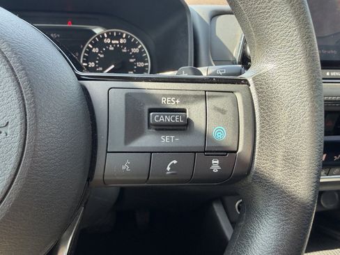 Used 2021 Nissan Rogue SV FWD image 50