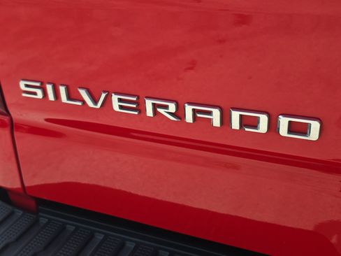Used 2024 Chevrolet Silverado 1500 LT w/ Protection Package RWD image 9