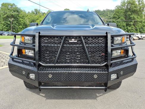 Certified 2019 Chevrolet Silverado 1500 Custom Trail Boss w/ Custom Convenience Package AWD/4WD image 5