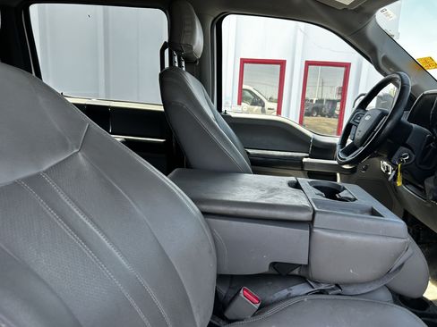Used 2016 Ford F150 XLT w/ Equipment Group 302A Luxury AWD/4WD image 12