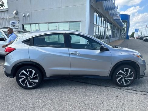 Used 2019 Honda HR-V Sport image 8