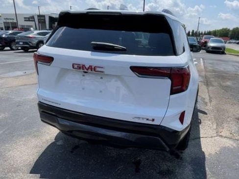 New 2026 GMC Terrain AT4 w/ Convenience Package III image 9