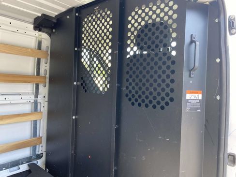Used 2025 RAM ProMaster 2500 w/ U-Haul Equipment Group FWD image 11
