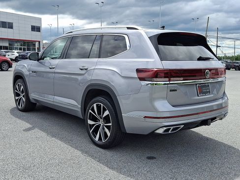 Used 2024 Volkswagen Atlas SEL Premium R-Line AWD/4WD image 5